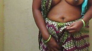 Indian beautiful Aunty has stunning hot sex! Best Indian sex