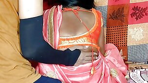 Desi Indian Bhabhi Ne Saree Pahanker Apni Bur Apne Boyfriend Se Chudwai