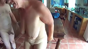 Suzisoumise the mature whore fucked twofold by her guest.